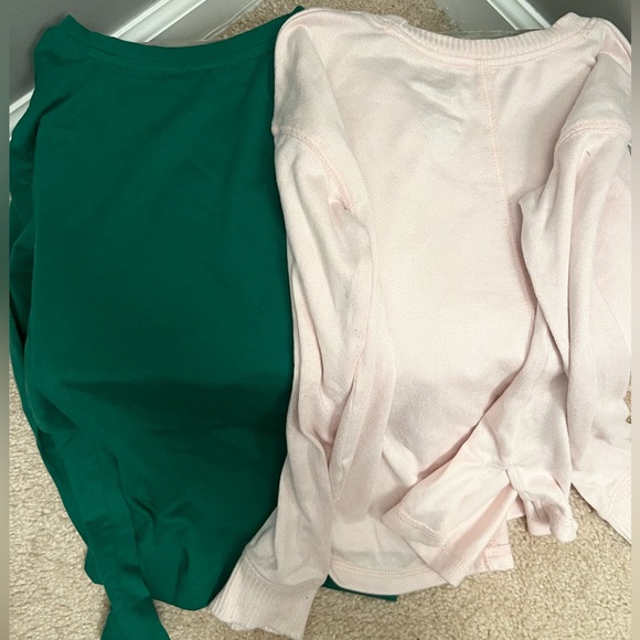 Girls Holiday Graphic Long Sleeve Shirts Bundle M Santa & Dog Christmas Tees - Picture 4 of 4